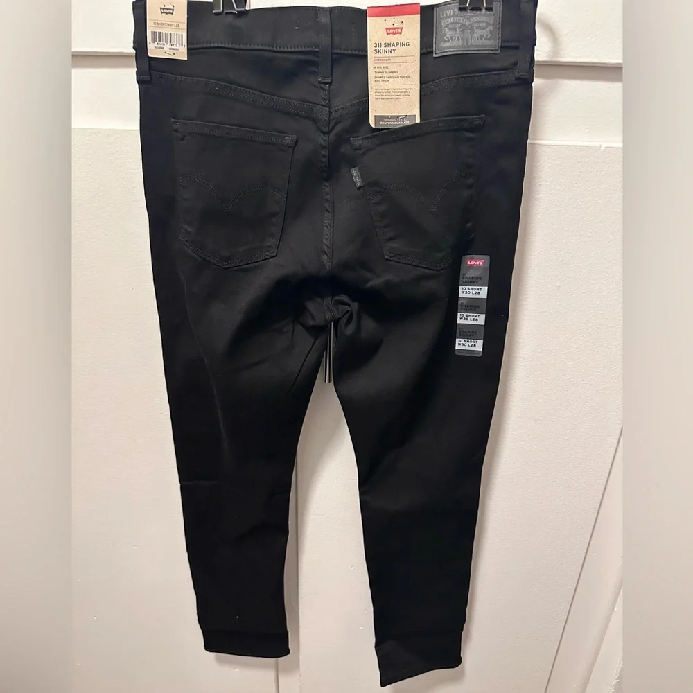 Levi's Women's Black Skinny Jeans - Picture 2 of 4